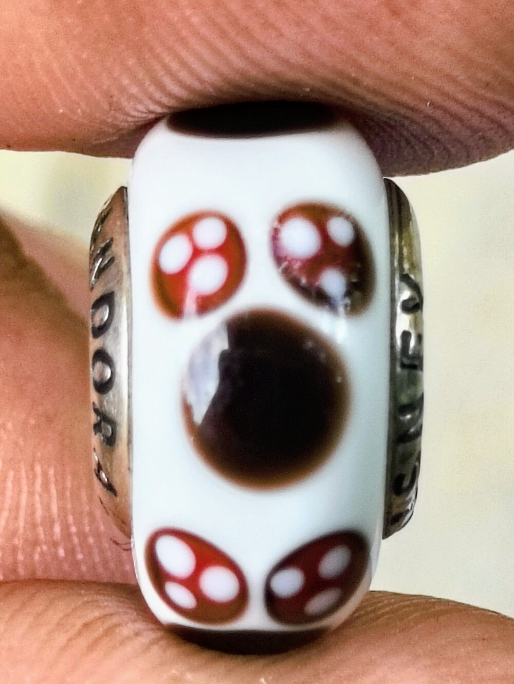 ✨Disney Parks Exclusive, Pandora Minnie Mouse Murano Bead✨
